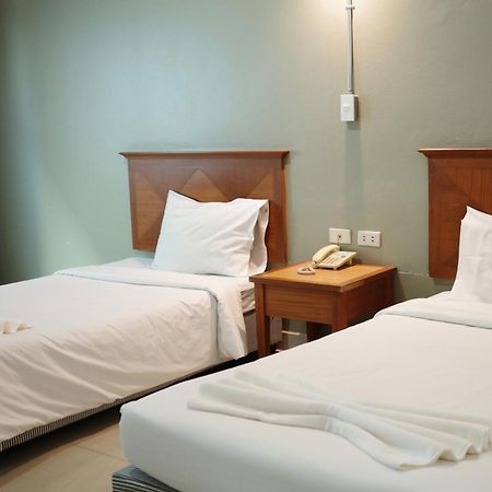 Bansuan Resort Nakhon Sawan Exterior foto